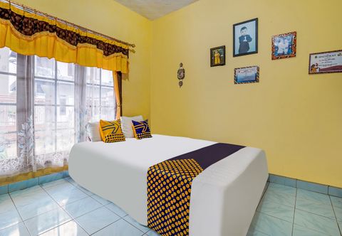 Bedroom OYO Homes 91002 Eco Tourism Desa Cibodas Areng 3 Syariah