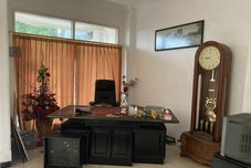 Lobi OYO Life 90989 Lee Dug Tretes Residence