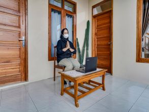 Lobby 4 OYO Homes 91006 Eco Tourism Desa Cibodas Areng 5 Syariah