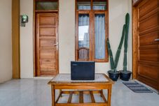 Lobby OYO Homes 91006 Eco Tourism Desa Cibodas Areng 5 Syariah