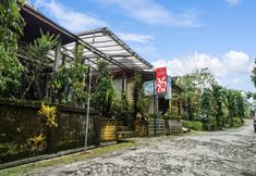 Exterior 2 OYO Homes 90984 Kampung Wisata Ekologi Puspa Jagad