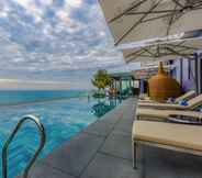 Swimming Pool 3 Le Sands Oceanfront Danang Hotel