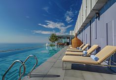 Swimming Pool 2 Le Sands Oceanfront Danang Hotel