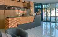 Lobi 5 Tripper Hotel