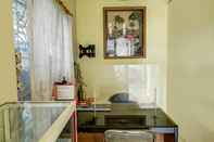 Lobi OYO 90969 Nirwana Guest House