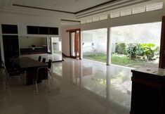 Lobi 7 OYO 90971 Rrr Guesthouse