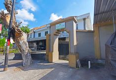 Exterior 2 OYO 90967 Soka Asri Guest House