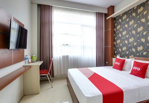 Bedroom OYO Flagship 90973 Hotel Karunia Pkpri Grobogan