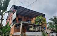 Exterior 6 OYO 90976 Bagus Family Syariah