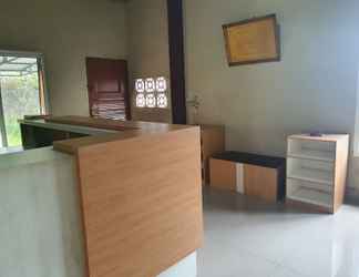 Lobby 2 OYO 90976 Bagus Family Syariah