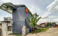 Exterior 7 OYO 91023 Salsabilla Guest House Syariah