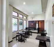 Bar, Cafe and Lounge 3 Hotel Andaru Syariah