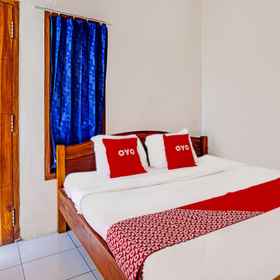Bedroom1OYO 92021 Dua Putra Homestay Klayar,Pantai Kwaru Gunturharjo Paranggupito Wonogiri飯店