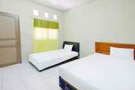 Bedroom Capital O 91046 Hotel Remaja Indah Masamba
