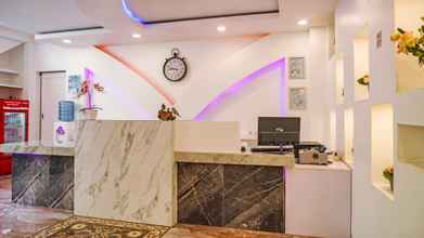 Lobi 4 Capital O 91028 Grand Gelatik Hotel