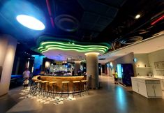 Bar, Cafe and Lounge 6 Tru by Hilton Lang Son City Centre