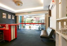 Lobby 4 OYO 90460 Hotel Kl2f Rest & Go