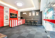 Lobby 3 OYO 90460 Hotel Kl2f Rest & Go