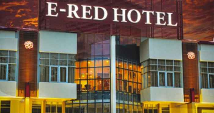 ภายนอกอาคาร E-Red Hotel Alma