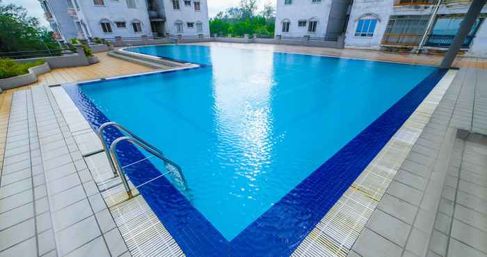 Swimming Pool OYO Home 90466 JC Sunshine Bay Resort Apartment Port Dickson