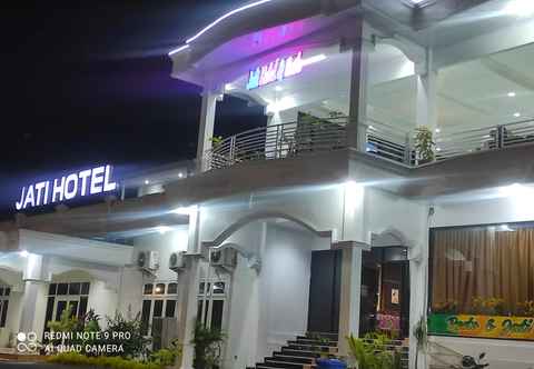 Bên ngoài Jati Hotel Ternate
