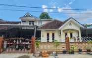 Exterior 2 OYO 90998 Wisma Pinggir