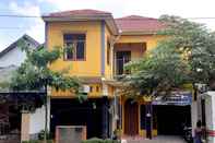 ภายนอกอาคาร OYO 91051 Penginapan Pondok Ratu 354