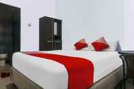 Bedroom OYO 91072 Enine Homestay Makassar