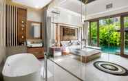 ห้องน้ำภายในห้อง 5 Puri Keraton Seminyak Villa