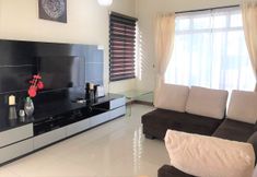 로비 5 OYO 90476 Casa Azlinda Muslim Homestay I