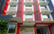 Exterior 4 RedDoorz @ JQV HOTEL Camarin Caloocan.