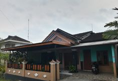 Exterior 7 OYO Homes 91083 Desa Wisata Plosokuning Syariah