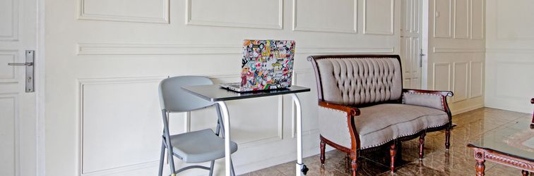 Lobi OYO 91093 Guest House 513 Syariah