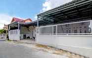 Exterior 4 OYO 91093 Guest House 513 Syariah