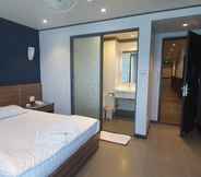 Bedroom 6 Cloud9 Premium Hotel Quang Trung