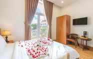 Bilik Tidur 5 Hoa Ly Villa Hotel