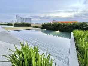 Swimming Pool 4 UNA Serviced Apartment by Moka