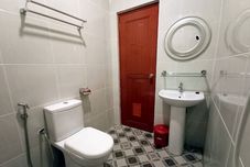 客室内バスルーム Comfort Hotel Putatan