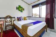 Kamar Tidur SPOT ON 91108 Sare Ngebluk Residence