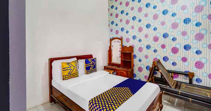 Bedroom OYO Home 91103 Desa Wisata Lembah Gunung Tumpeng Syariah