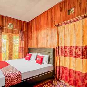 Bedroom 1 OYO Homes 91118 Homesstay Desa Wisata Budo Near Desa Wisata Budo, Hotel Minahasa Utara