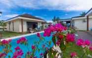 Kolam Renang 2 Amphitrite Resort