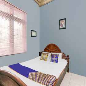 Bedroom 1 SPOT ON 91157 Desa Wisata Bendosari Kendal, Kalibodri Station Hotels