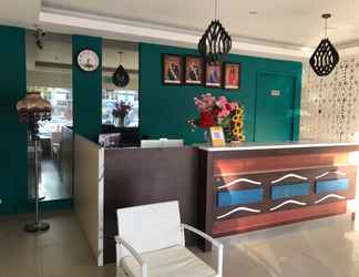 Lobi 2 OYO 90487 K Threegod Hotel