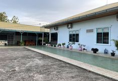 Exterior 2 OYO 91152 Villa Flamboyan