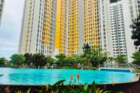 Swimming Pool Springlake Apartement Studio with Double Bed by MDN PRO