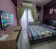 Bedroom 3 Green Pramuka Apartement By Vici