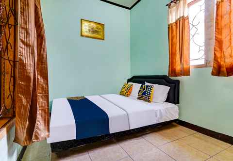 Bedroom SPOT ON 91159 Kost Putrana Syariah