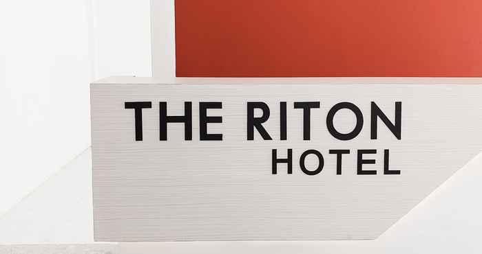 Lobi The Riton Hotel Tigaras