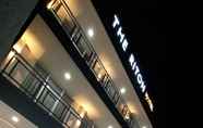 Bangunan 3 The Riton Hotel Tigaras